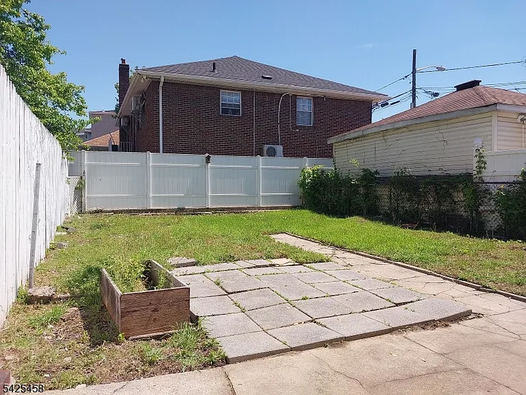 4402 Liberty Ave #2 — Photo 19