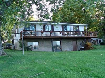 2nd image of 5099 Lake Dr