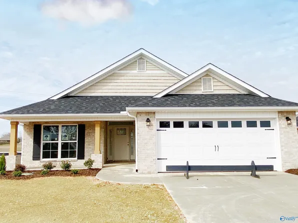 205 Rim Rock Cir, Huntsville, AL 35810