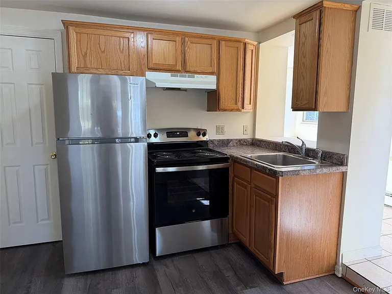 48 West St #2 — Photo 4