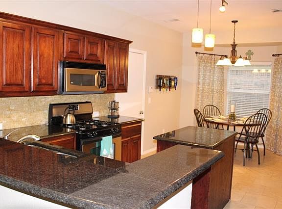 3rd image of 1552 Shannon Dr