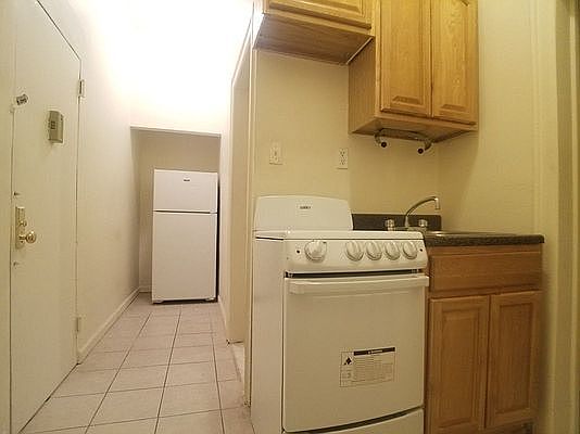 3rd image of 354 Ocean Ave Unit 9