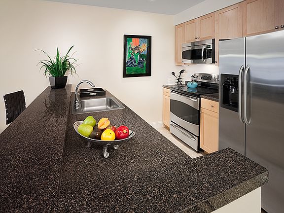5th image of 408 Norwest Dr APT 2