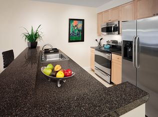 Norwest Dr #807, Norwood, MA 02062