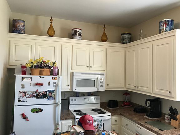 5th image of 16339 Church St #2