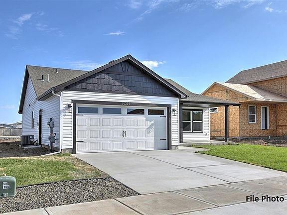 2nd image of 428 N Dartmouth Ln
