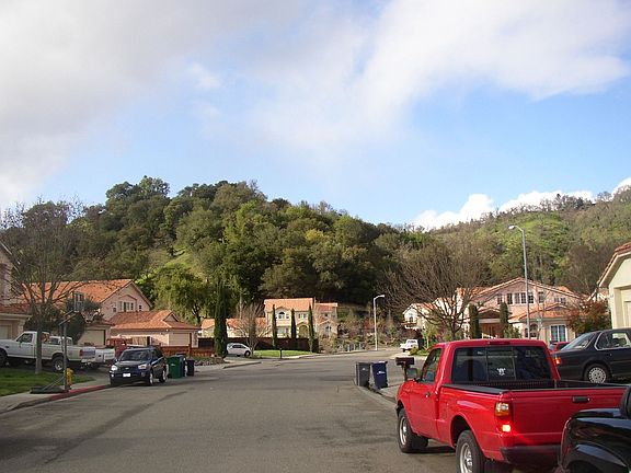 4th image of 212 Portofino Way
