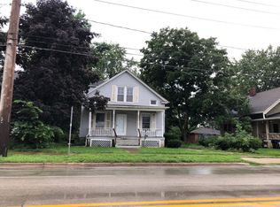 1209 E Oakland Ave, Bloomington, IL 61701