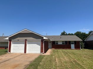 208 Holbrook Dr, El Reno, OK 73036