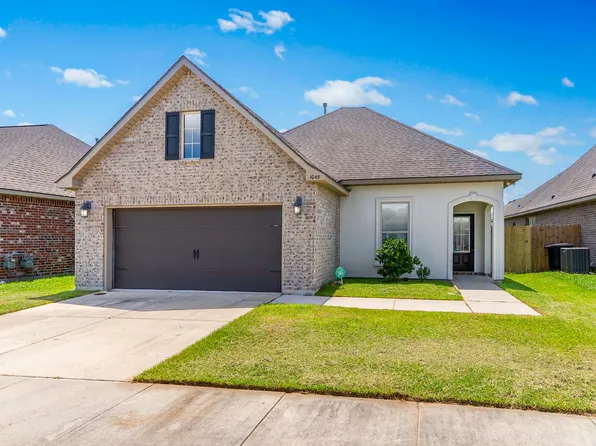 1045 Gentle Wind Dr, Zachary, LA 70820