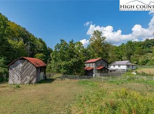 404 Curtis Creek Rd, Elk Park, NC 28622