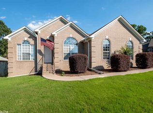 105 Cypress Dr, Maumelle, AR 72113