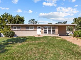 2385 Oriole Dr, Florissant, MO 63033