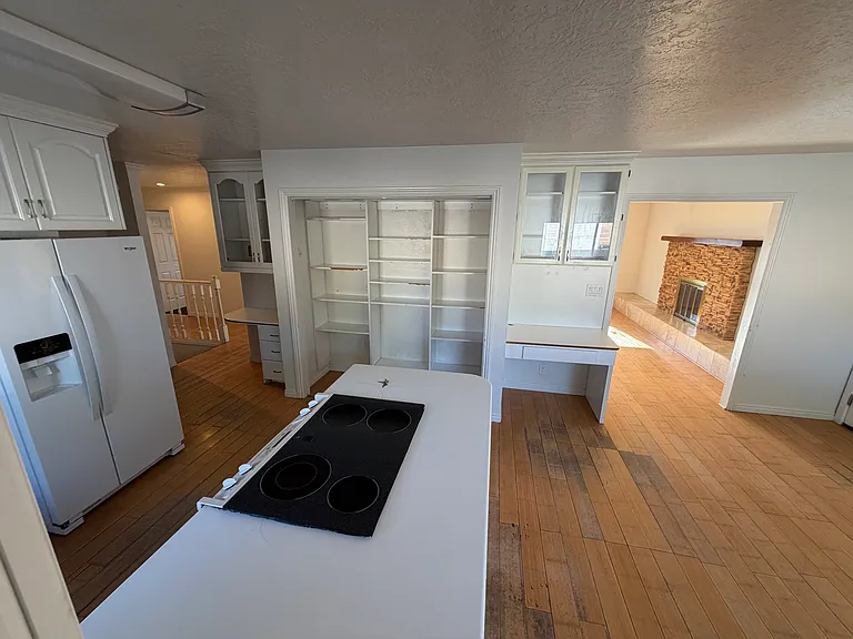 394 S 660 East Cir — Photo 9