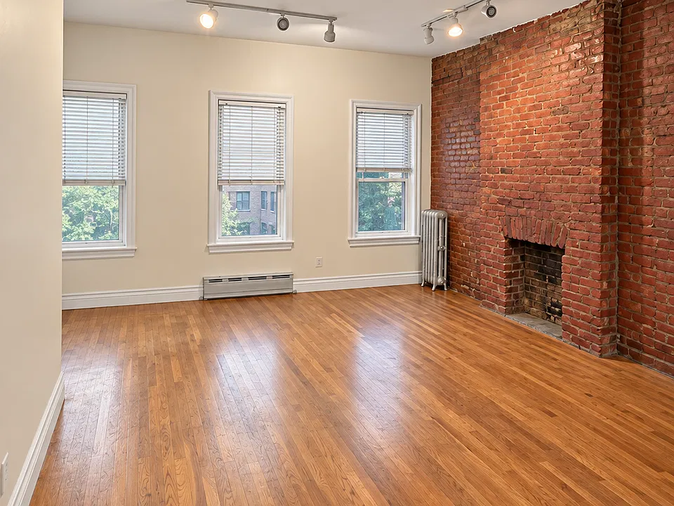 74 Montgomery Ave #3