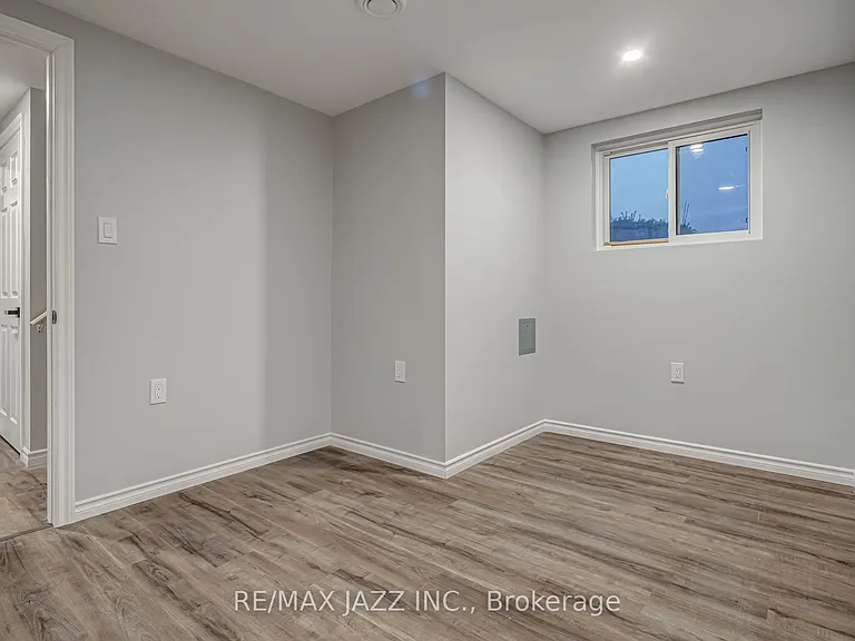 1189 Cartier Blvd #A — Photo 21