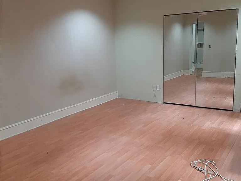 1 Hillside Ave #1A — Photo 9