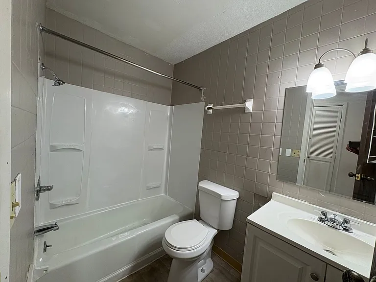 4213 Lake Land Blvd — Photo 4