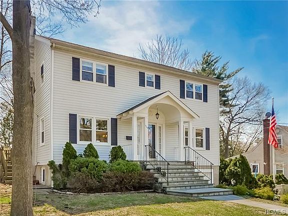 2nd image of 729 Forest Ave
