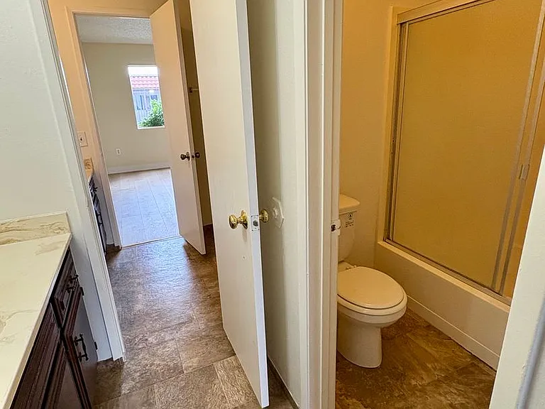 43275 Hacienda St — Photo 8