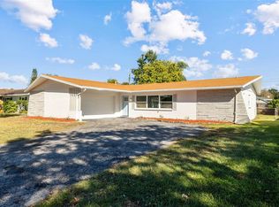 869 Deville Dr E, Largo, FL 33771