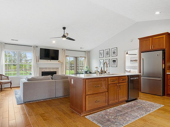 5th image of 305 Cedar Hill Dr