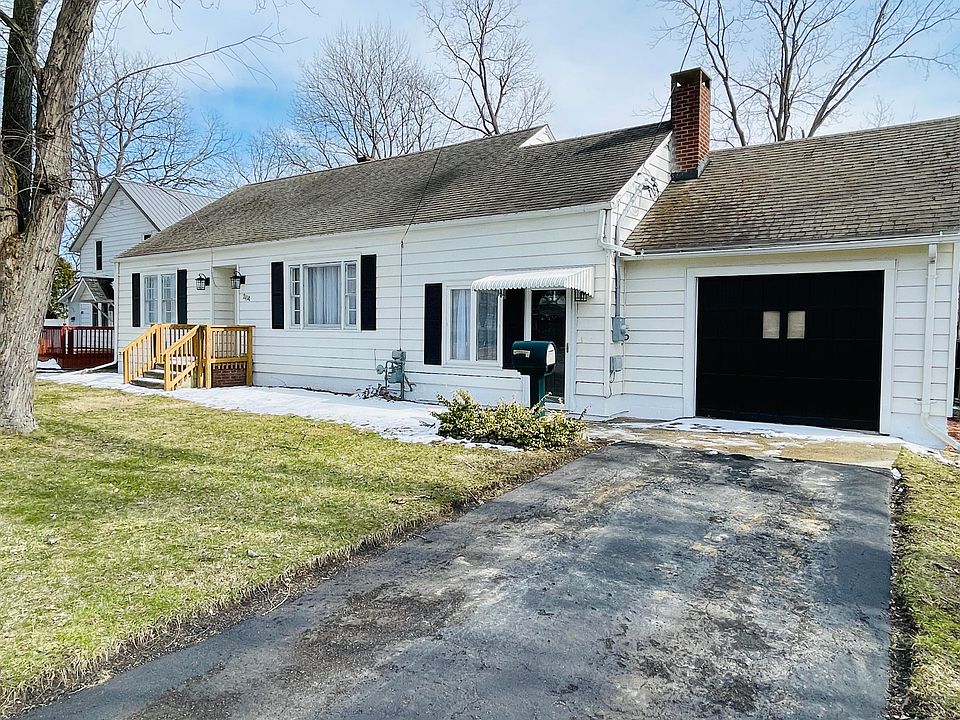 1st image of 204 Mitchel St