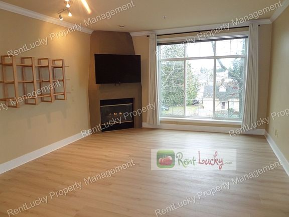 4th image of 4031 Aurora Ave N Suite 301