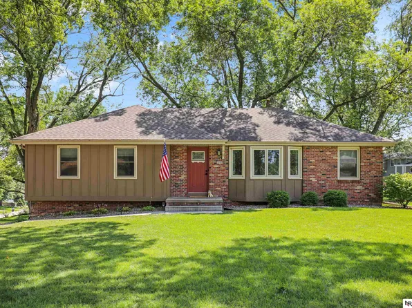 16505 Poppleton Ave, Omaha, NE 68130