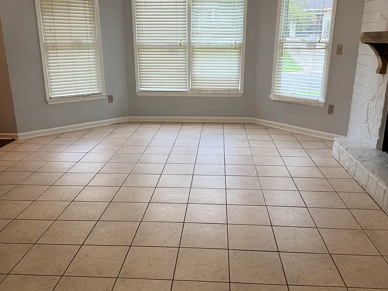 3748 Centennial Trl — Photo 4