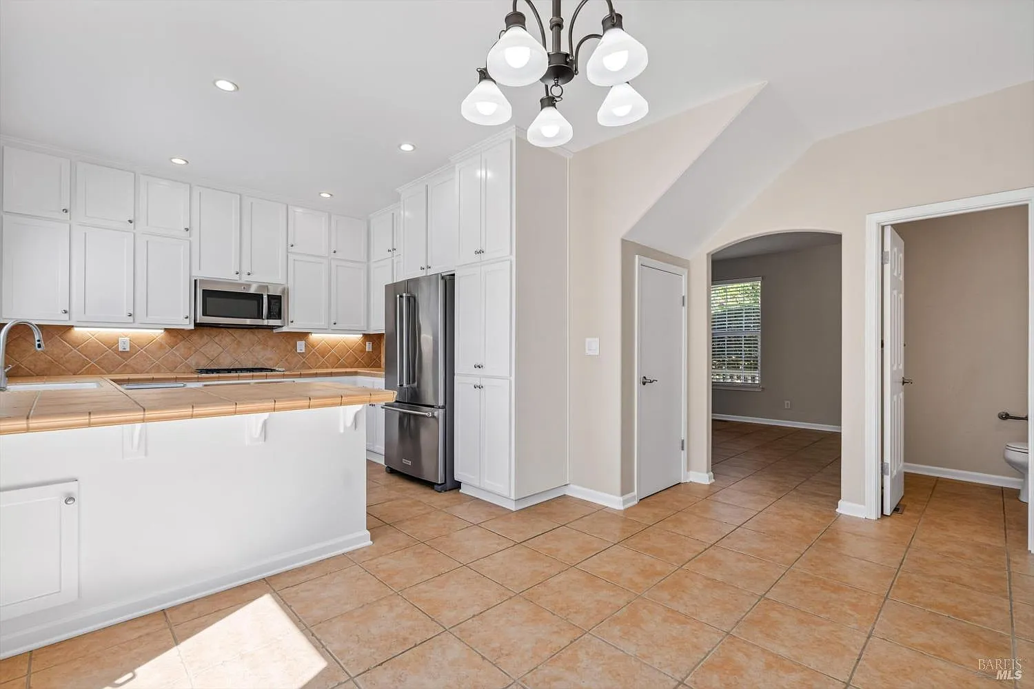 4728 Starbuck Avenue - Photo 11