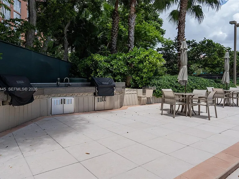 2901 S Bayshore Dr #2G — Photo 20