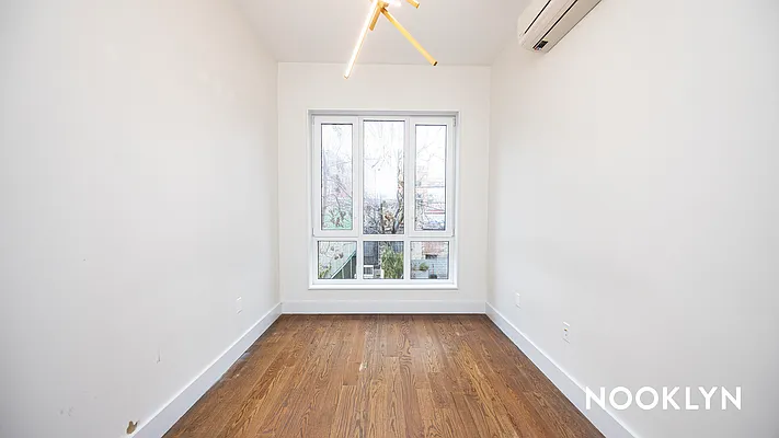 Rented by Nooklyn NYC LLC | media 11