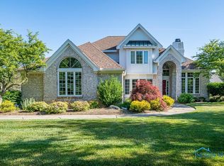 8716 Slate Ridge Ct, Sylvania, OH 43560