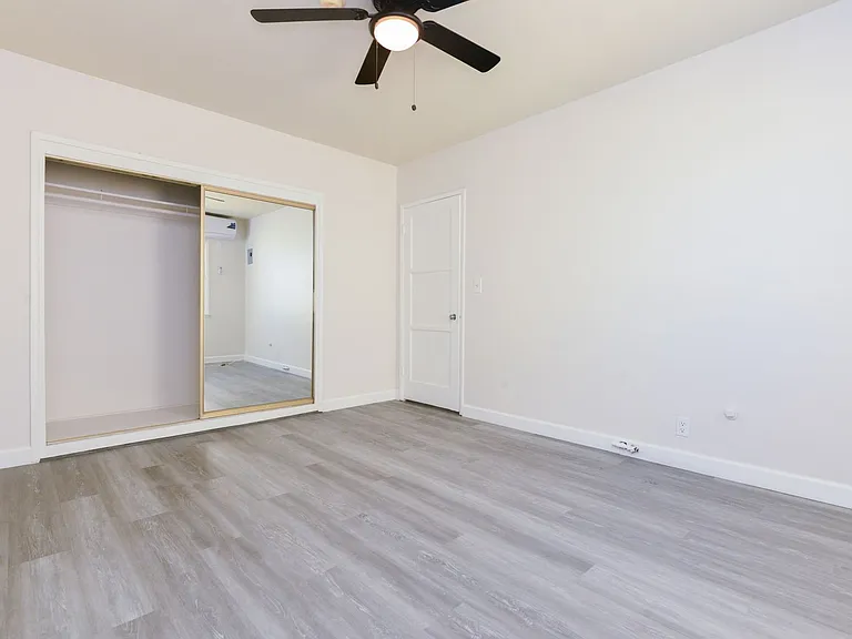 Berendo Street Apartments — Photo 3