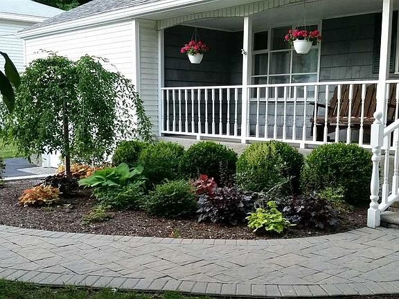 3rd image of 12 Ethel Dr