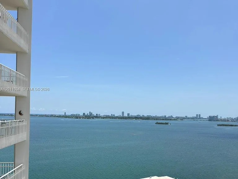 4000 Towerside Ter #1912 — Photo 5
