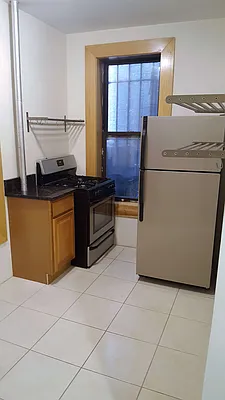 Rented by Riverside & Broadway Realty Group LLC | media 2