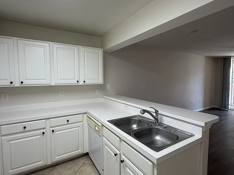 4121 Residence Dr #311 — Photo 7