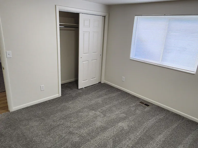 Bedroom #1 (Largest)