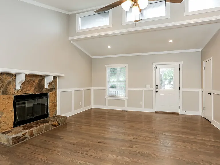 2661 Deerfield Cir — Photo 6