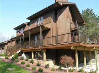 30 Steele Rd, Victor, NY 14564