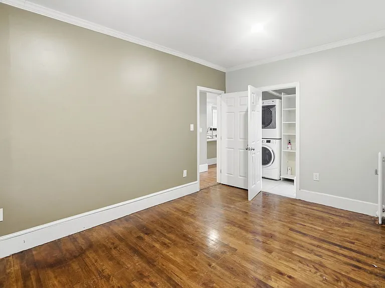 131 Providence St — Photo 26