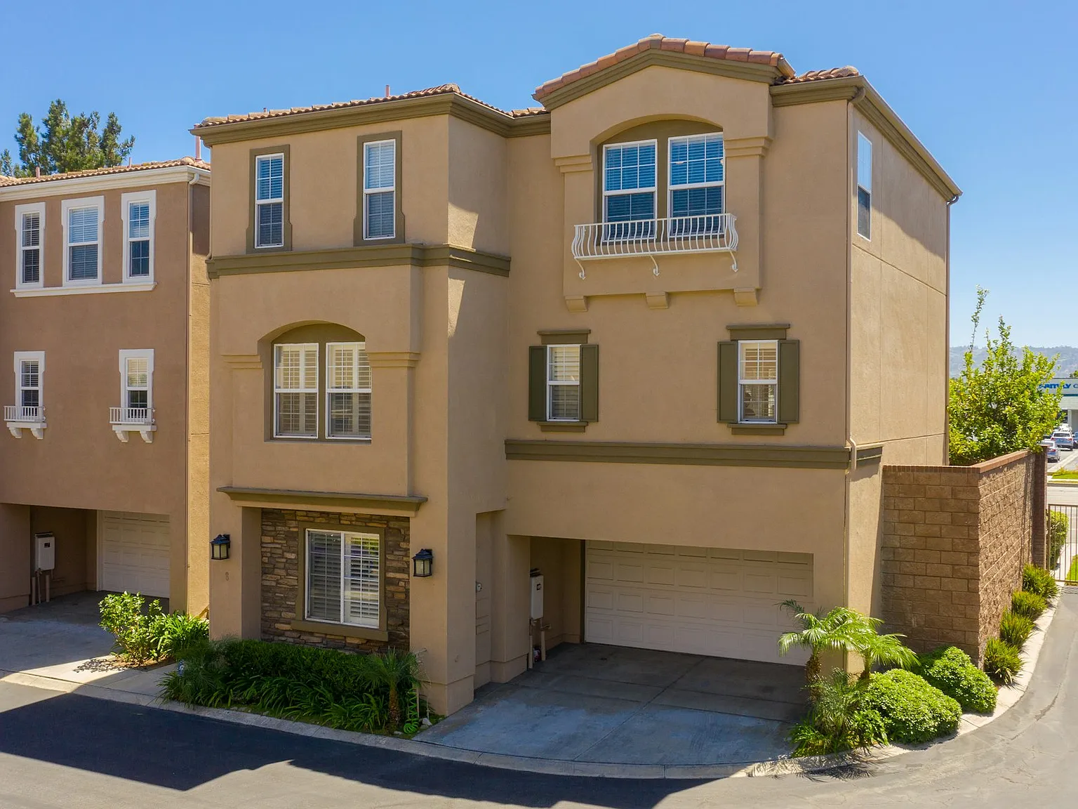 2815 Sepulveda Blvd — Photo 1
