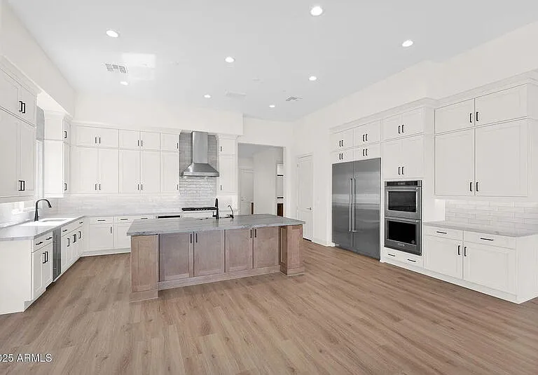 2648 E Longhorn Ct — Photo 4