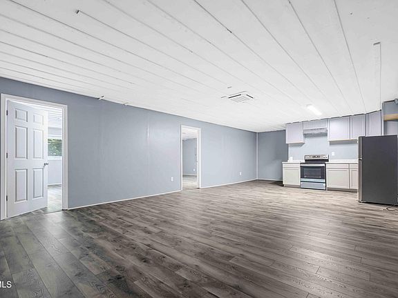 4th image of 17329 Lee Hwy #2