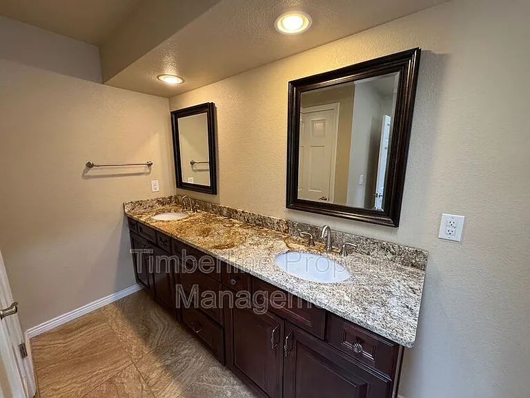 5265 Champagne Dr — Photo 14
