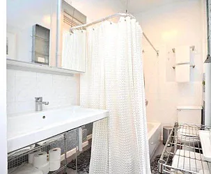 Rented by Jonis Realty