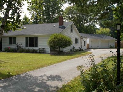 1588 S River Rd, Saginaw, MI, 48609