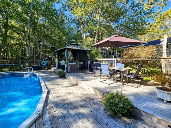 20 Maple Pl, Upper Tantallon, NS B3Z 1C6